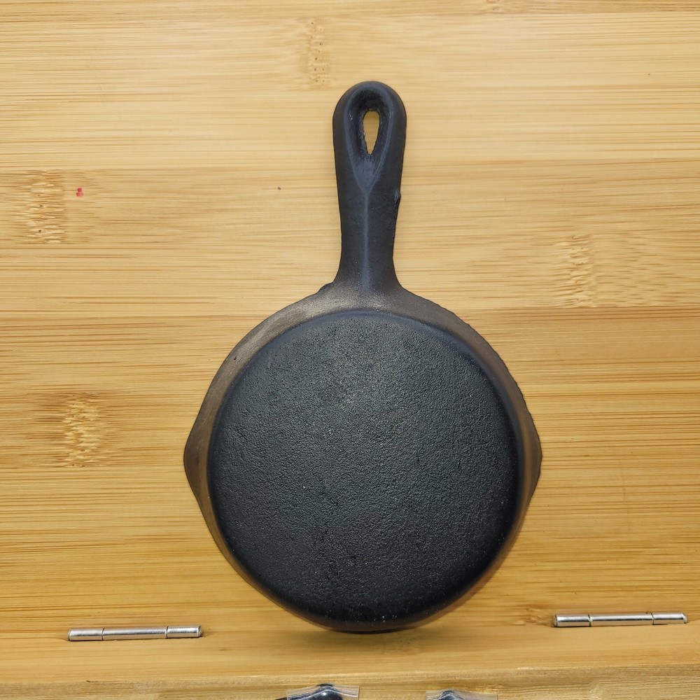 Cast Iron frying pan 4" - pitted and rusting - decorative