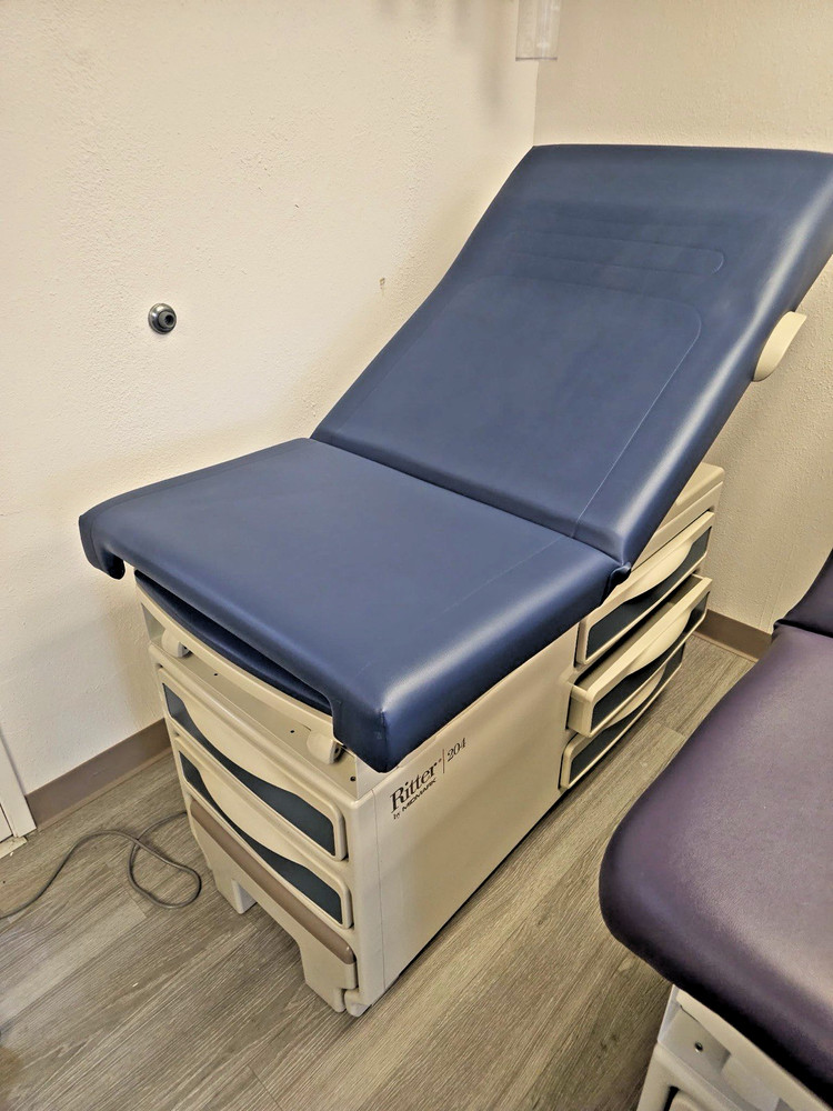 Ritter 204 Exam Table