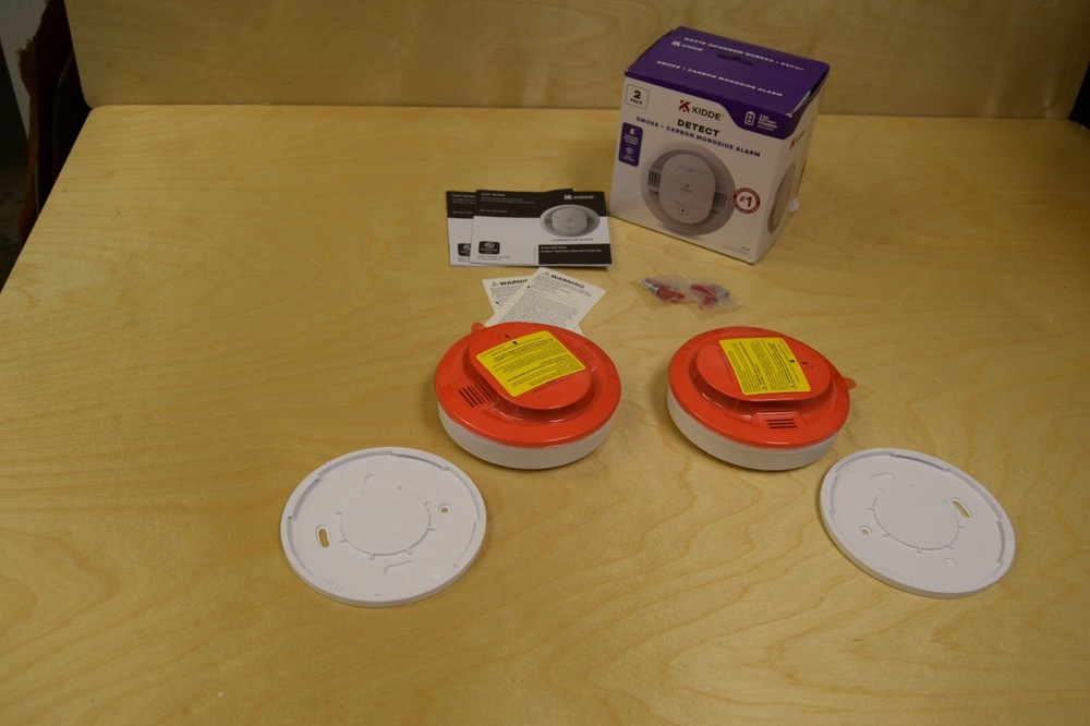 Kidde Smoke & Carbon Monoxide Detector, LED Warning Light, 2 Pack, New