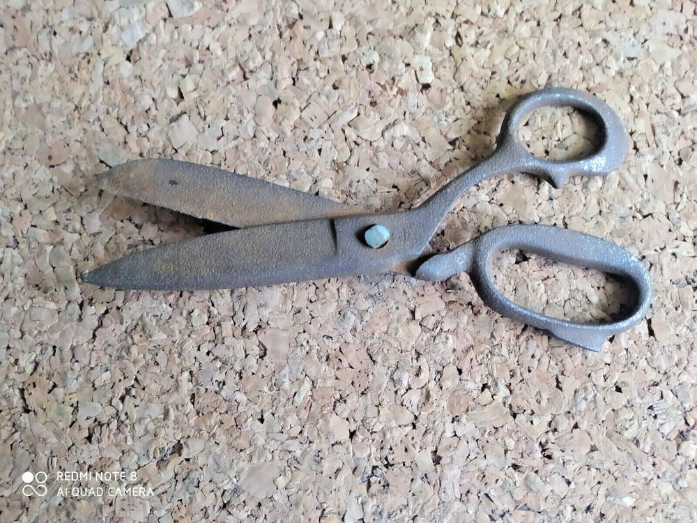 Vintage Old Iron Scissors Tailoring Sewing Cutting Tool Shears