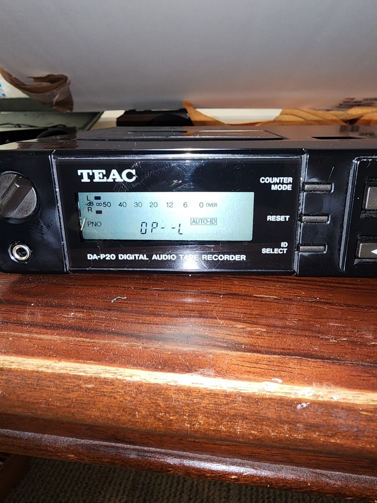 grabadora DAT portátil Teac DA-P20