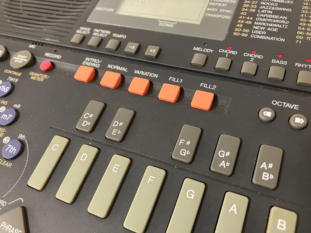 YAMAHA QR10 Sequencer Sampler Rhythm Machine Sound Module Tested