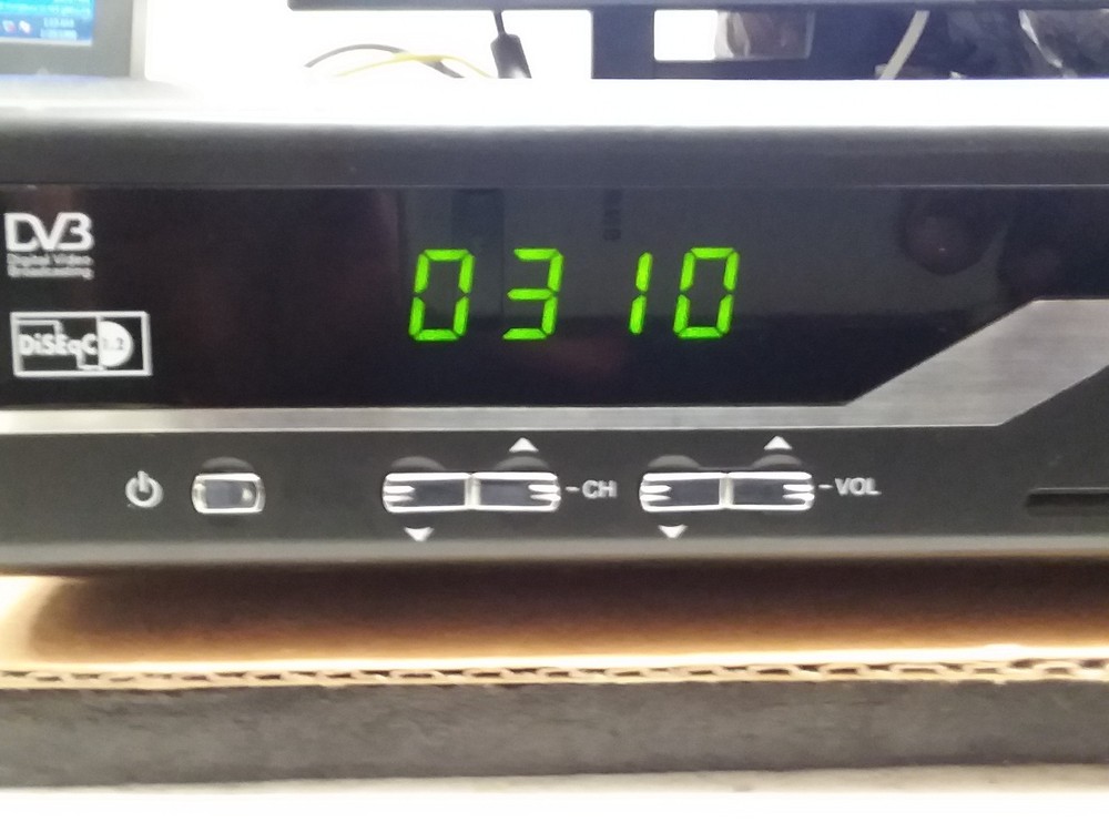 VIEWSAT VS 2000 DIGITAL SATELLITE RECEIVER / No Remote #9003