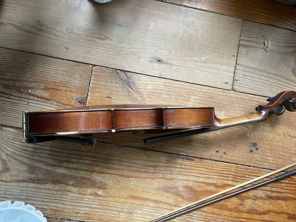 antique violin