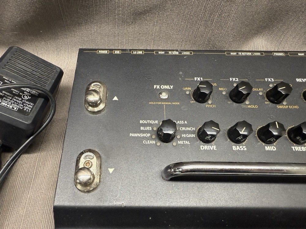 LINE6 POD HD400 Multi-Effects Processor (USED)