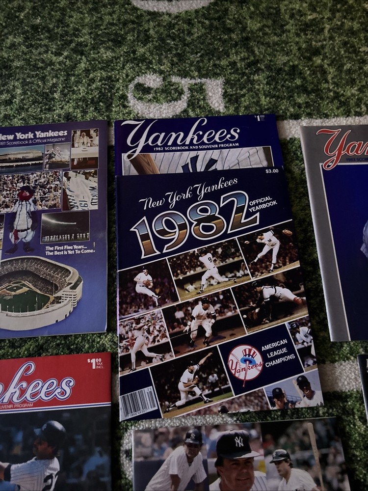 new york yankees Programs & Yearbooks(9) 1980-1987