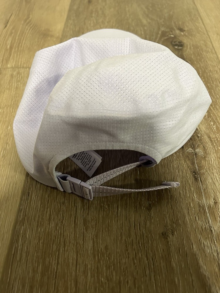 Lululemon White Adjustable Lightweight Baseball Cap S/M Running Breathable