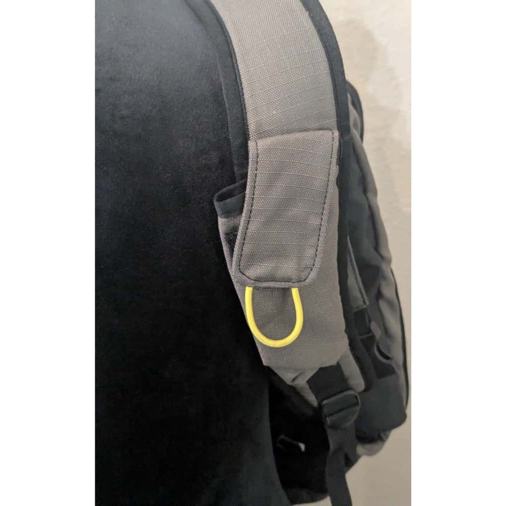 Mountainsmith Anvil Daypack, Gray & Black