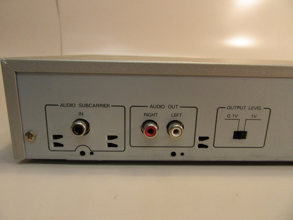 Janeil Frequency Synthesizer Stereo Model SP2000