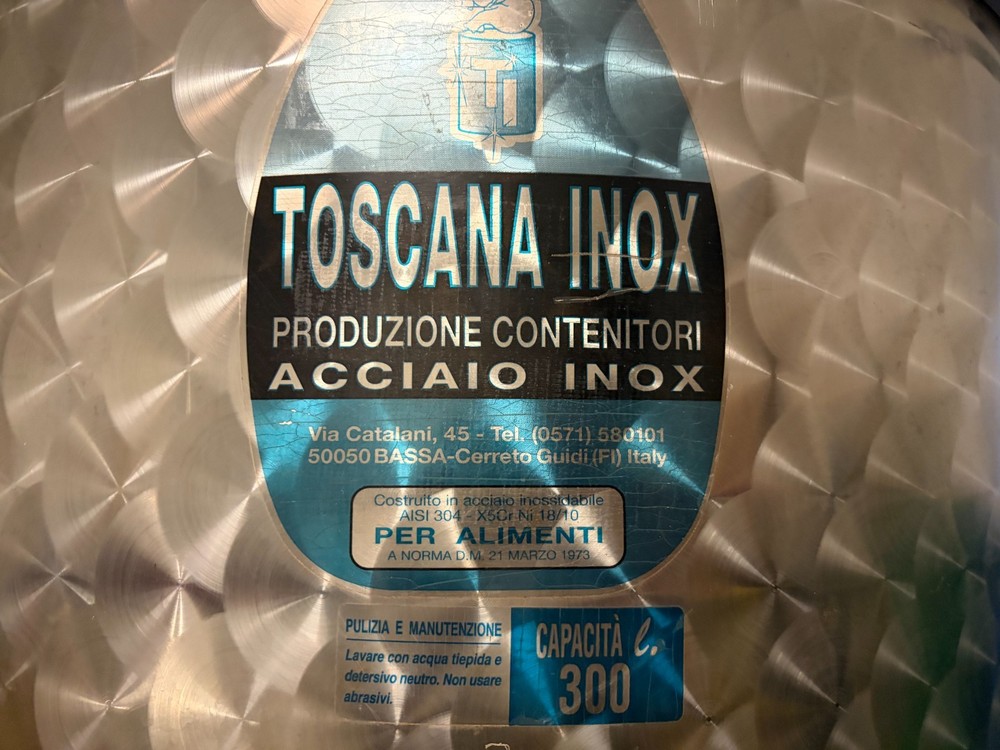 300 L stainless steel variable capacity tanks