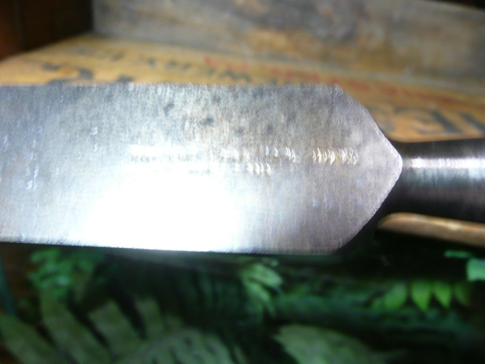 Vintage WINSTED EDGE TOOL WORKS 1" Chisel