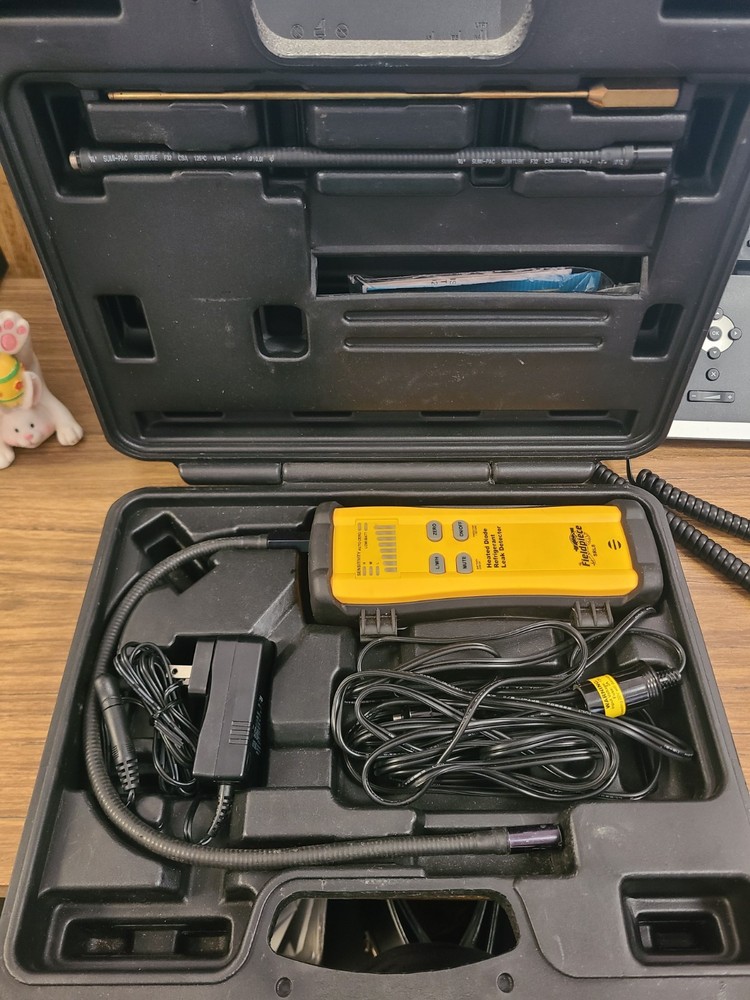 Fieldpiece SRL8 Heated Diode Refrigerant Leak Detector