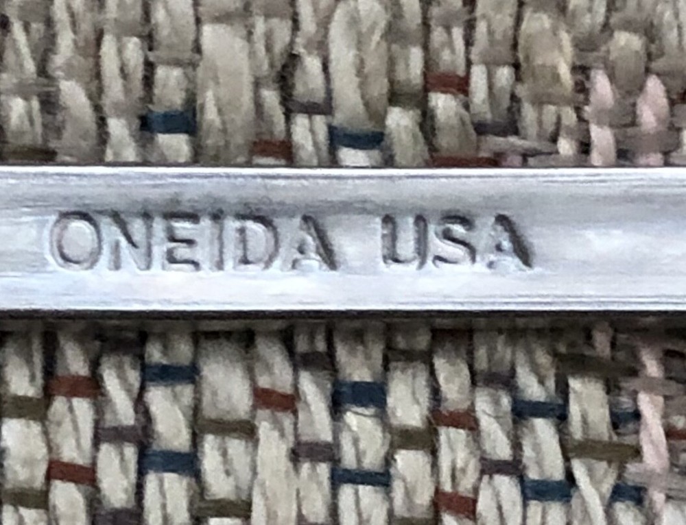 Oneida YANKEE CLIPPER STAINLESS USA Soup Spoons 4