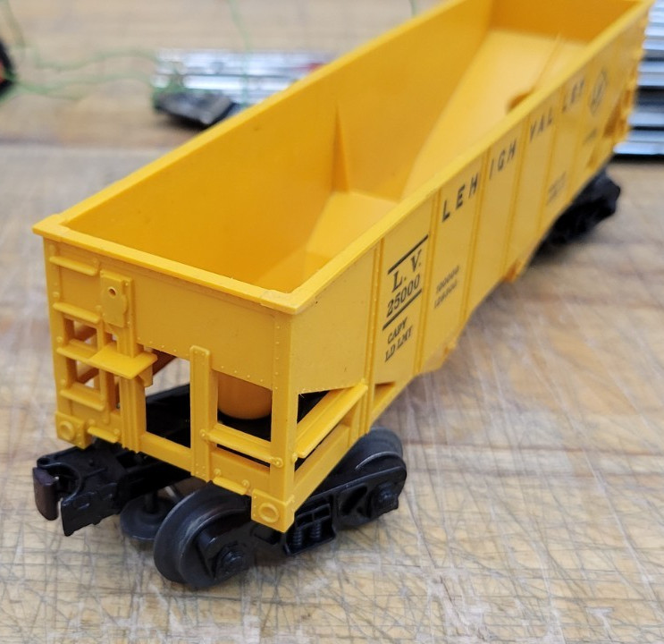 LIONEL STEAM FREIGHT TRAIN SET #11500 & BOX - USED