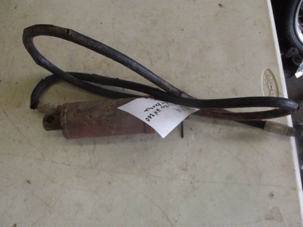 Hesston HH 200 Front Runner Hydraulic Cylinder