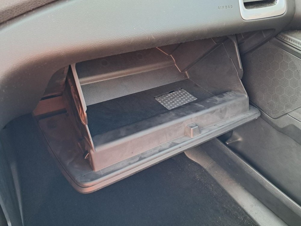 TERRAIN 2016 Glove Box 4794180