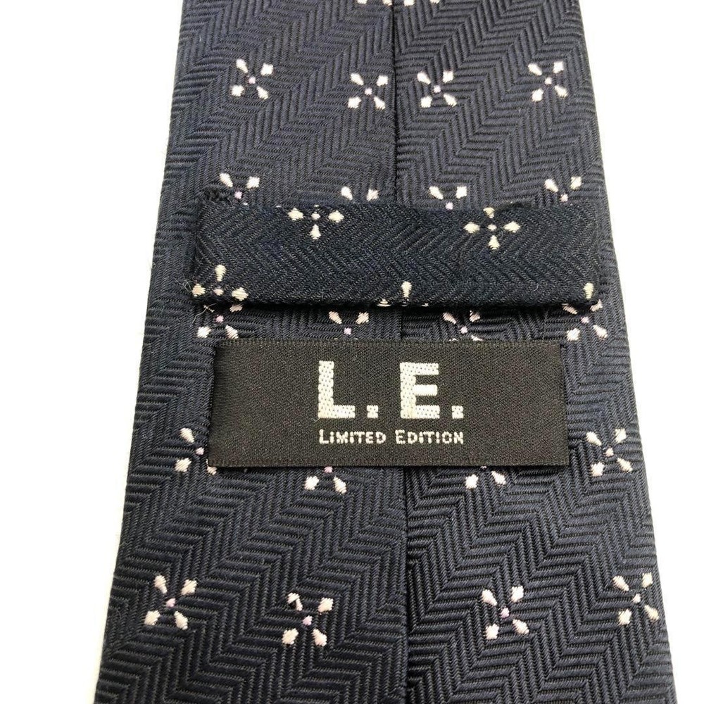 LIMITED EDITION tie Fine Pattern Embroidery Flower Navy