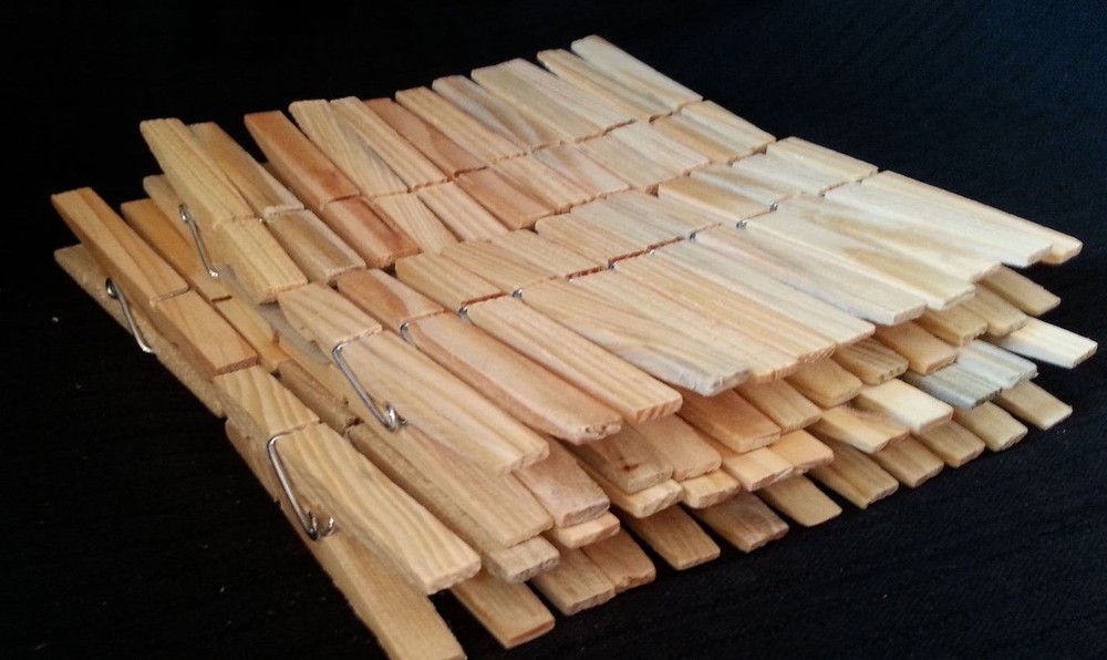 CLOTHES PINS WOODEN  60  COUNT NEW IN PACK ESSENTIALS