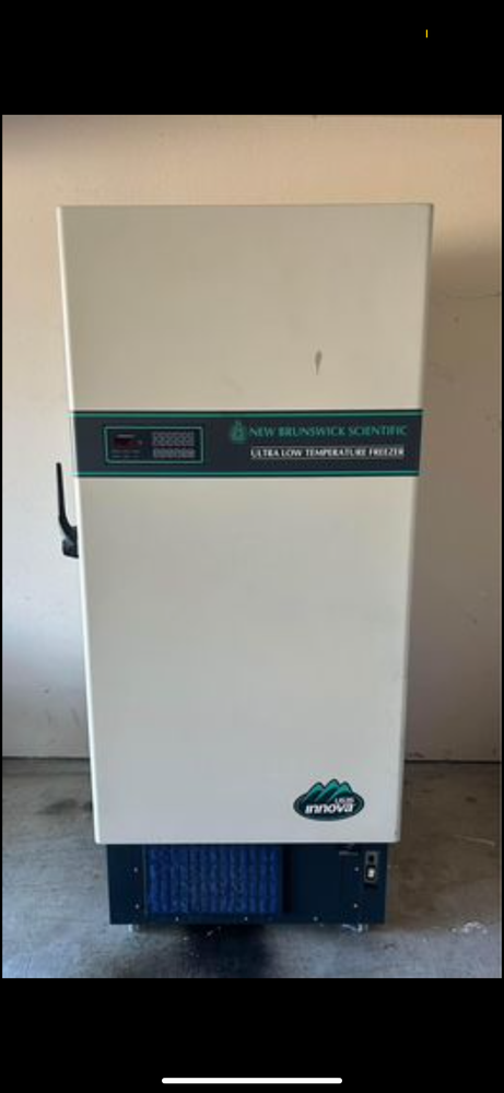NEW BRUNSWICK SCIENTIFIC Low Temp Freezer