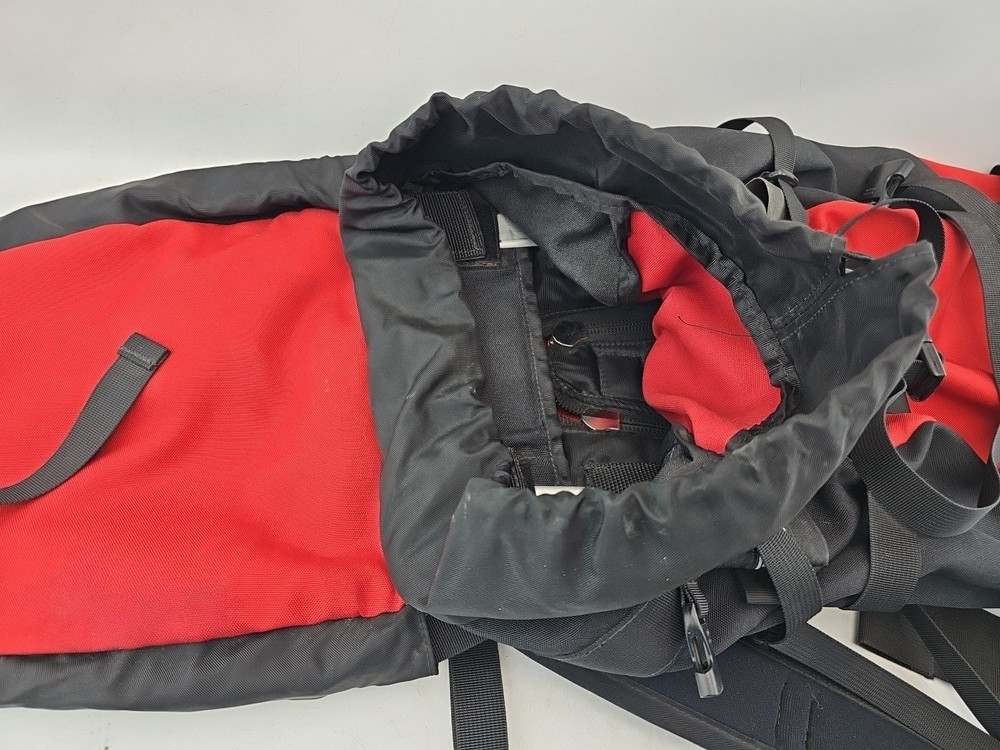 Dakine Poacher Backpack Red