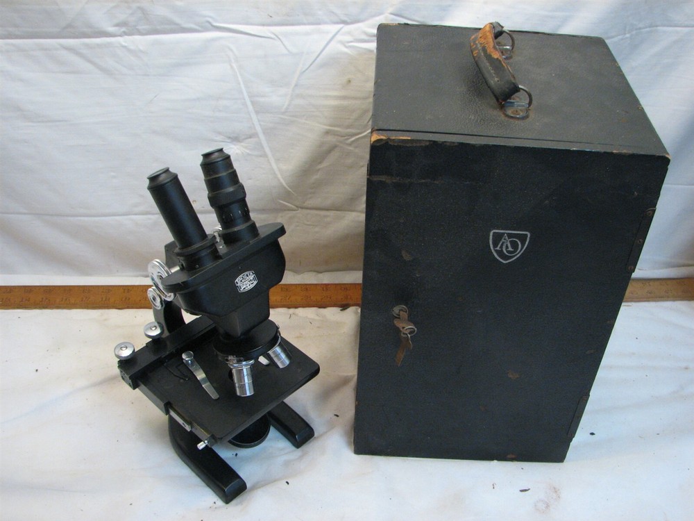 American Optical Spencer Binocular Microscope w/3 Objective Lenses Case