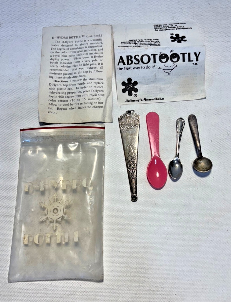 Vintage Deering Gram Scale and Random Mini-Spoons