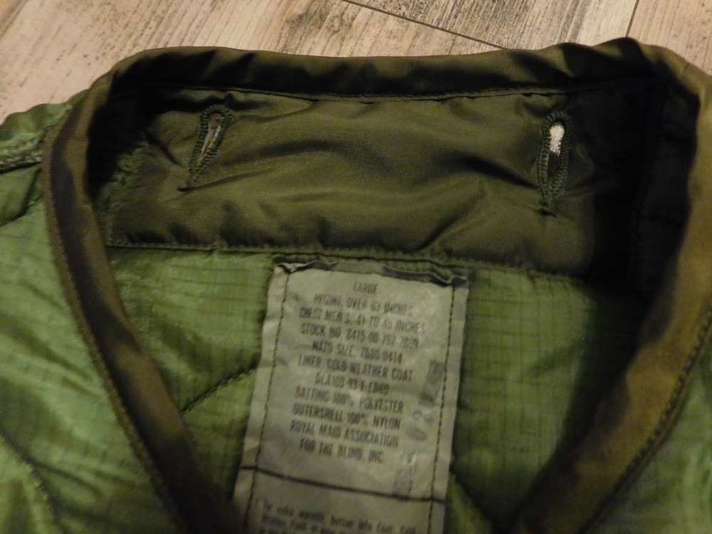 US ARMY FIELD JACKET LINER SIZE LARGE NEW