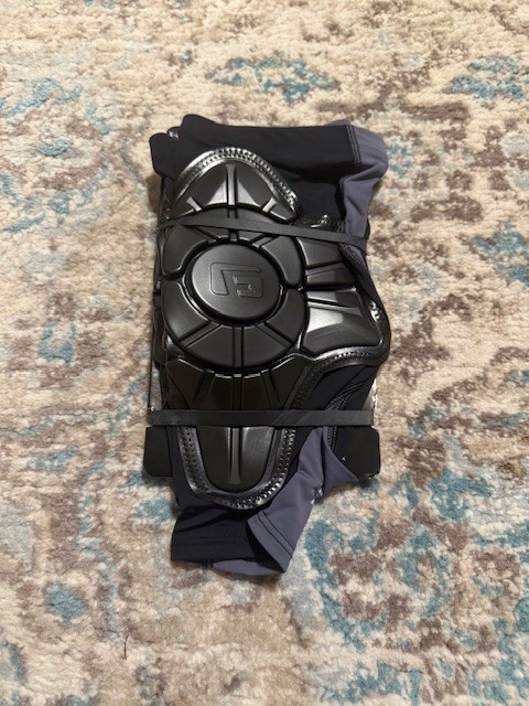 NEW G Form Pro X Shin Guards Size Extra Large