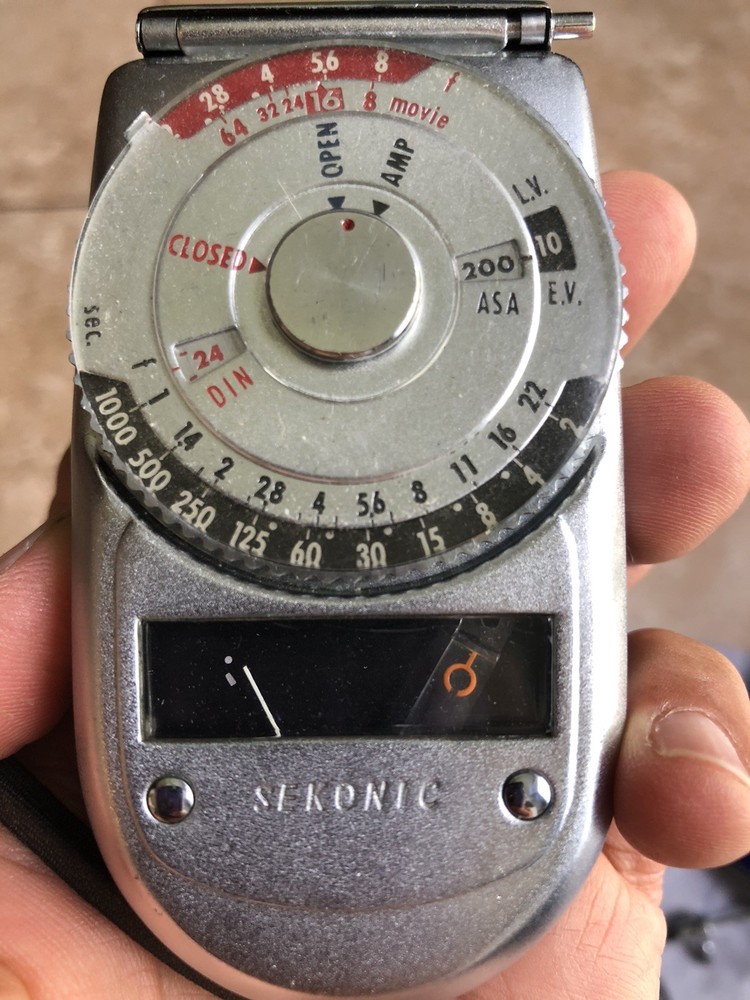 Leica Shutter Release Cable , Sekonic Auto Leader Light meter,strap For Leica