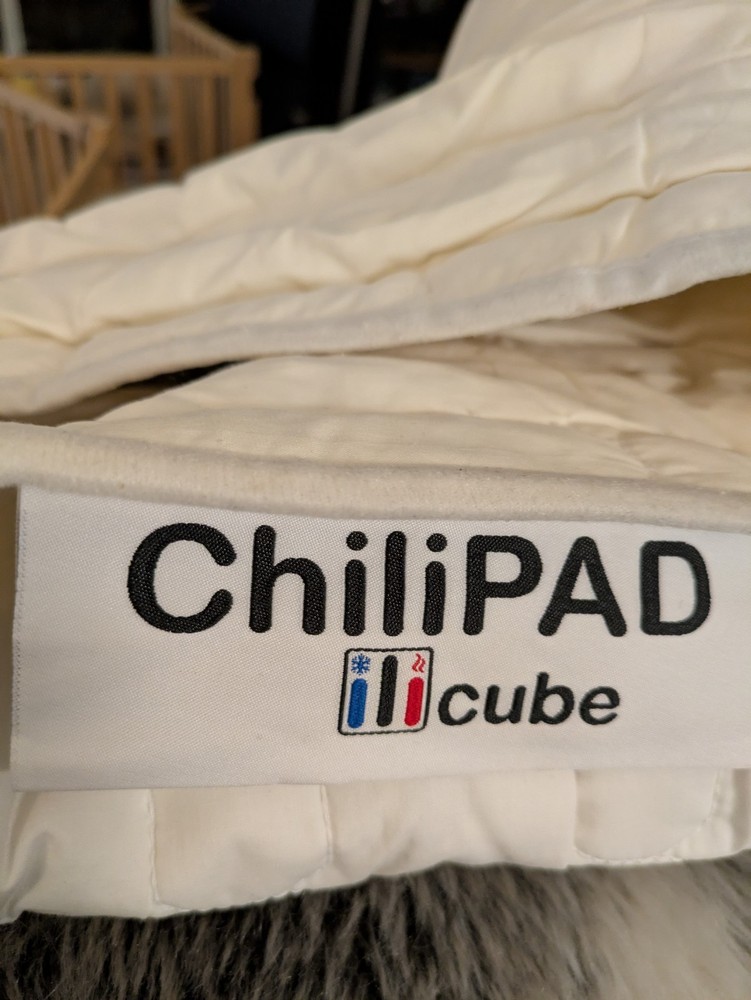 Chilipad Cube CP-CUBE Cooling Heating Sleep System Pump Unit/ Power Cord/Remote
