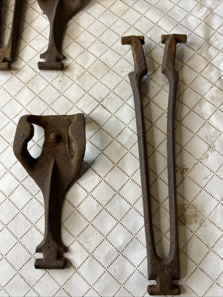 Antique (4) Cast Iron Drop Leaf Table Leaf Support Arms Brackets 10”