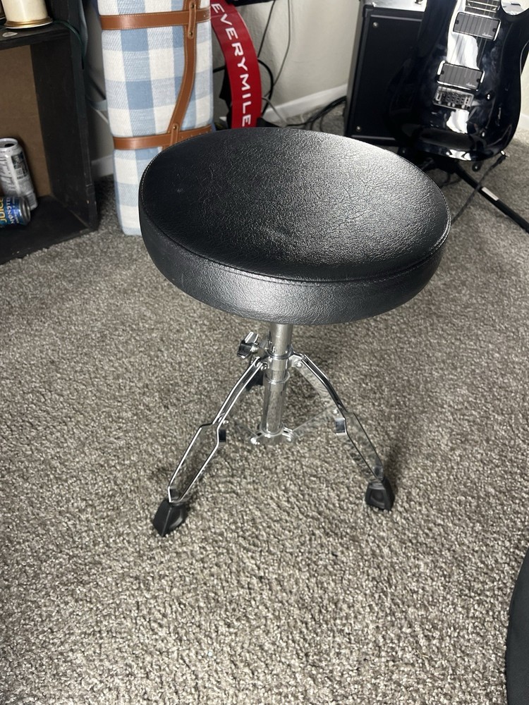 Pearl Forum FZH jet black drum set