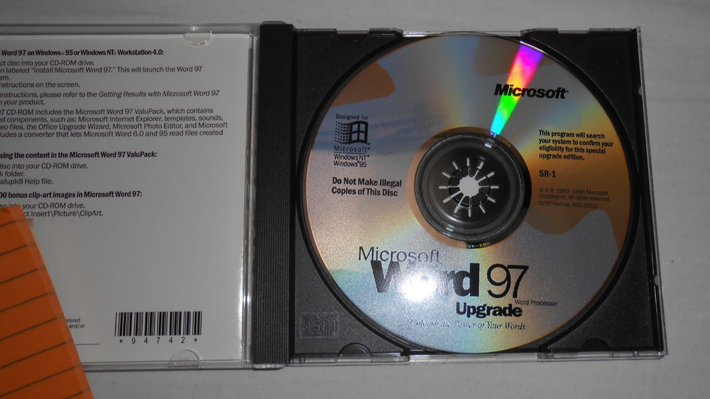 Microsoft Word 97 Upgrade for Windows 95/NT - CD-ROM Software With Key