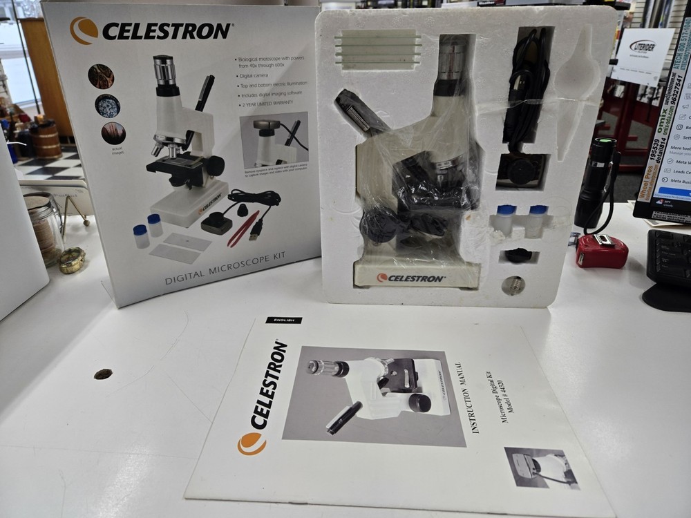Vintage 2008 Celestron 44320 Digital Microscope Kit. Made In China