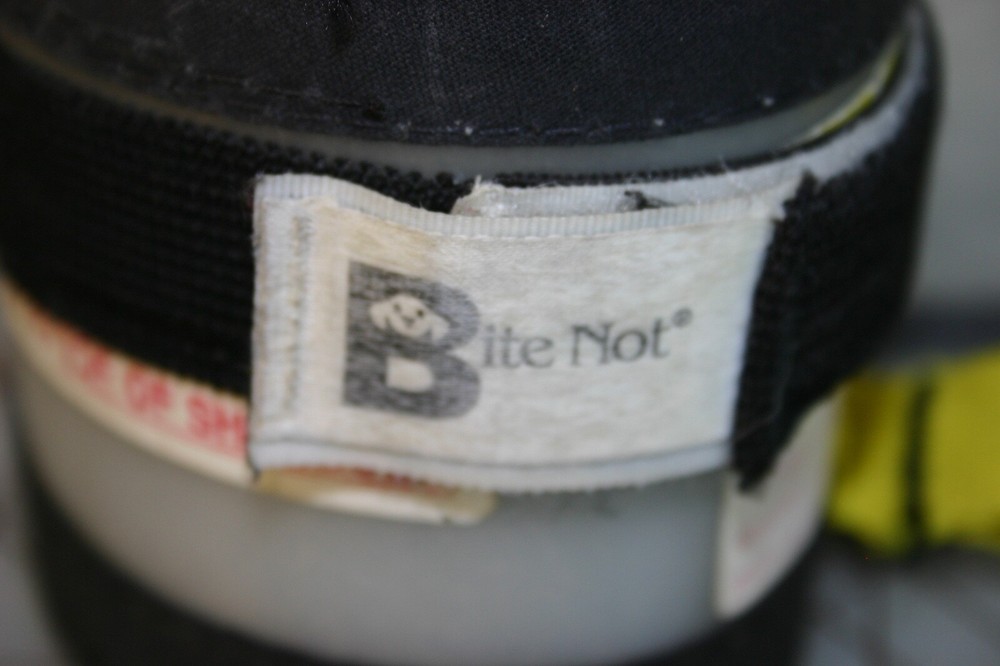 DOG MUZZLE & SATELLITE ISOLATION COLLAR - SM-MD