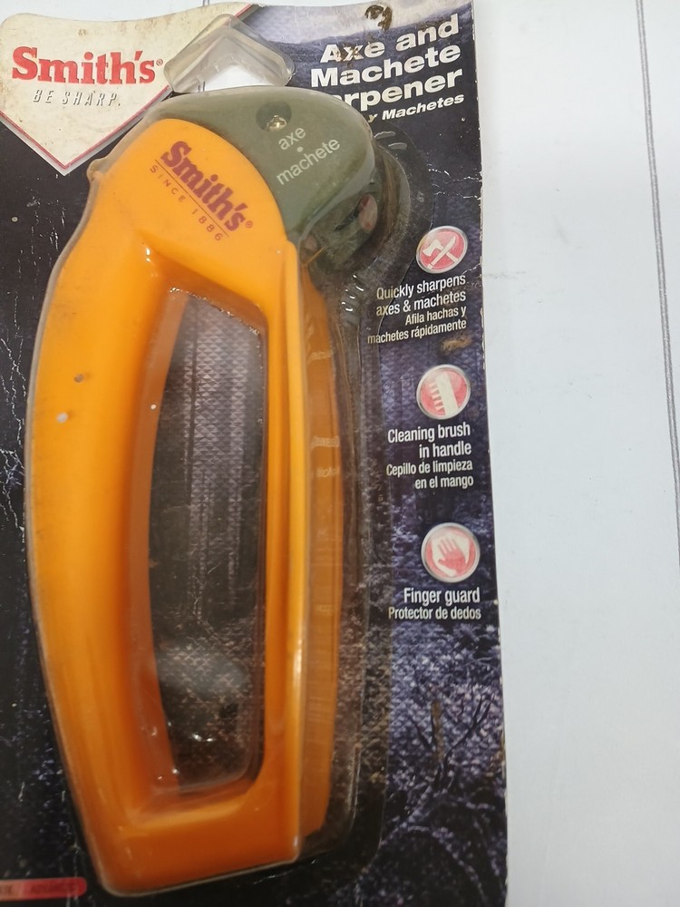 SMITH'S Axe and Machete Sharpener -Cleaning Brush in Handle