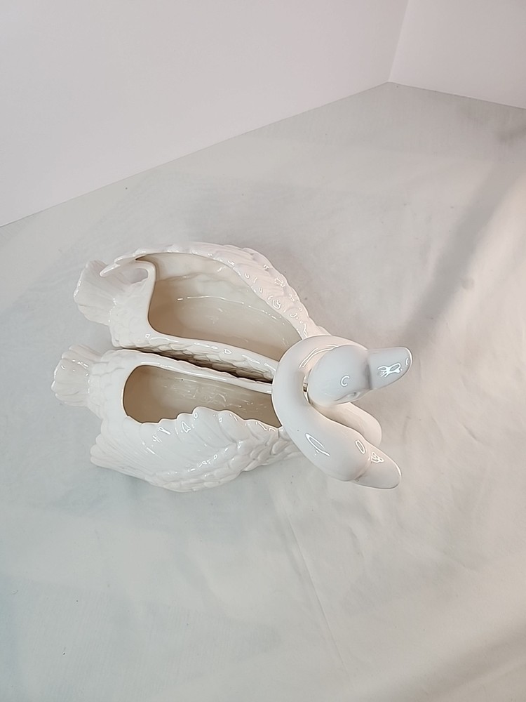 Dept 56 Ceramic Hugging Swan Planters Intertwined Necks White Japan PLEASE READ