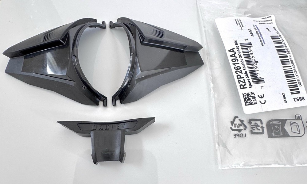Oakley Clifden OO9440 Black Replacement Protective Side Shields & Bridge Blocker