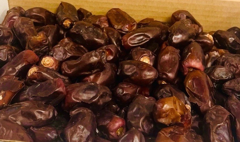 Dry Khudri Dates 2.2 Lb Box Extra Dry Quality Saudi Dates