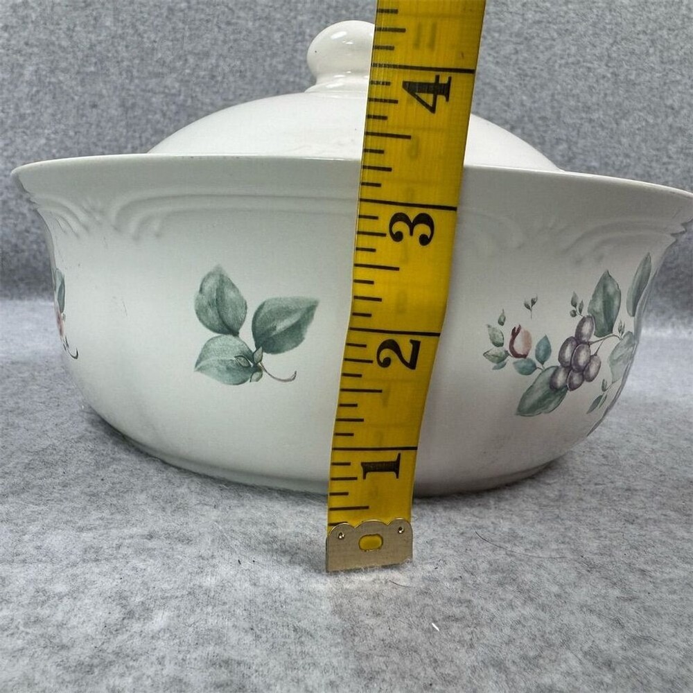 Pfaltzgraff Grapevine Round Floral Covered Casserole Dish Multicolor