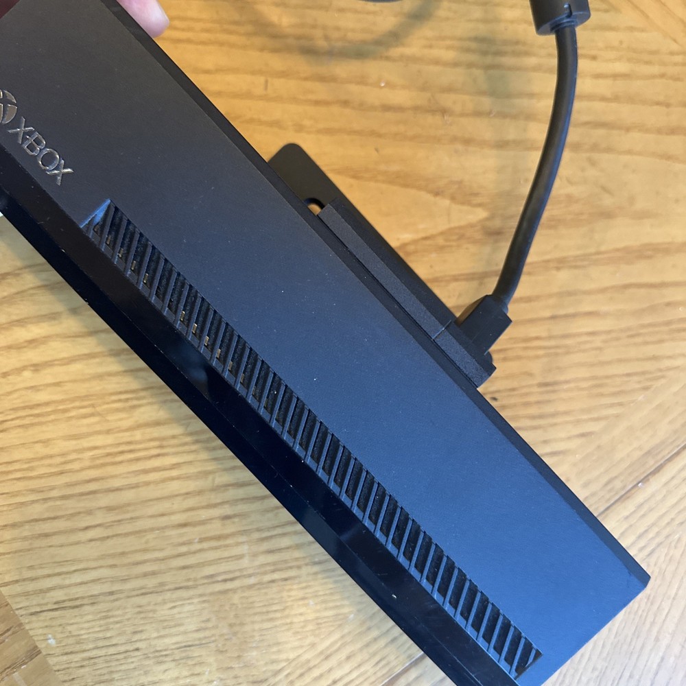 Microsoft Xbox One Kinect Camera Motion Sensor Bar 1520 Excellent Condition