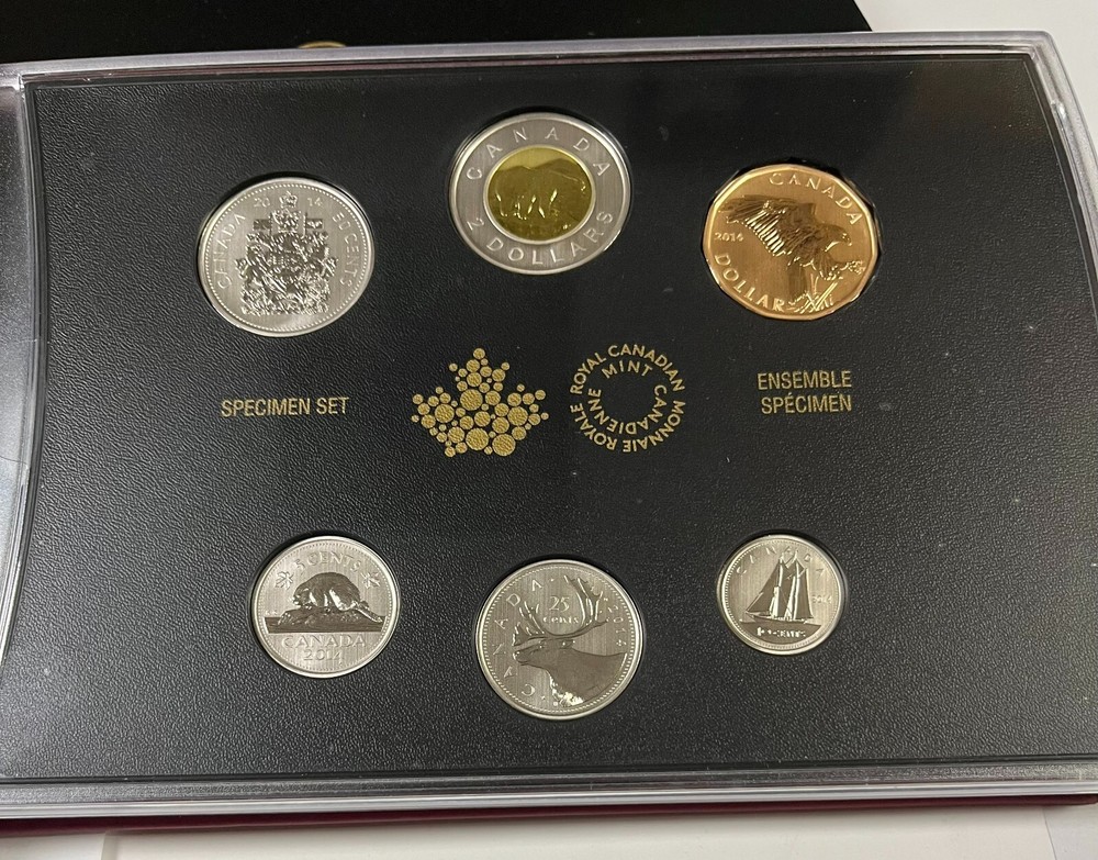2014 Canada Specimen Set Ferruginous Hawk