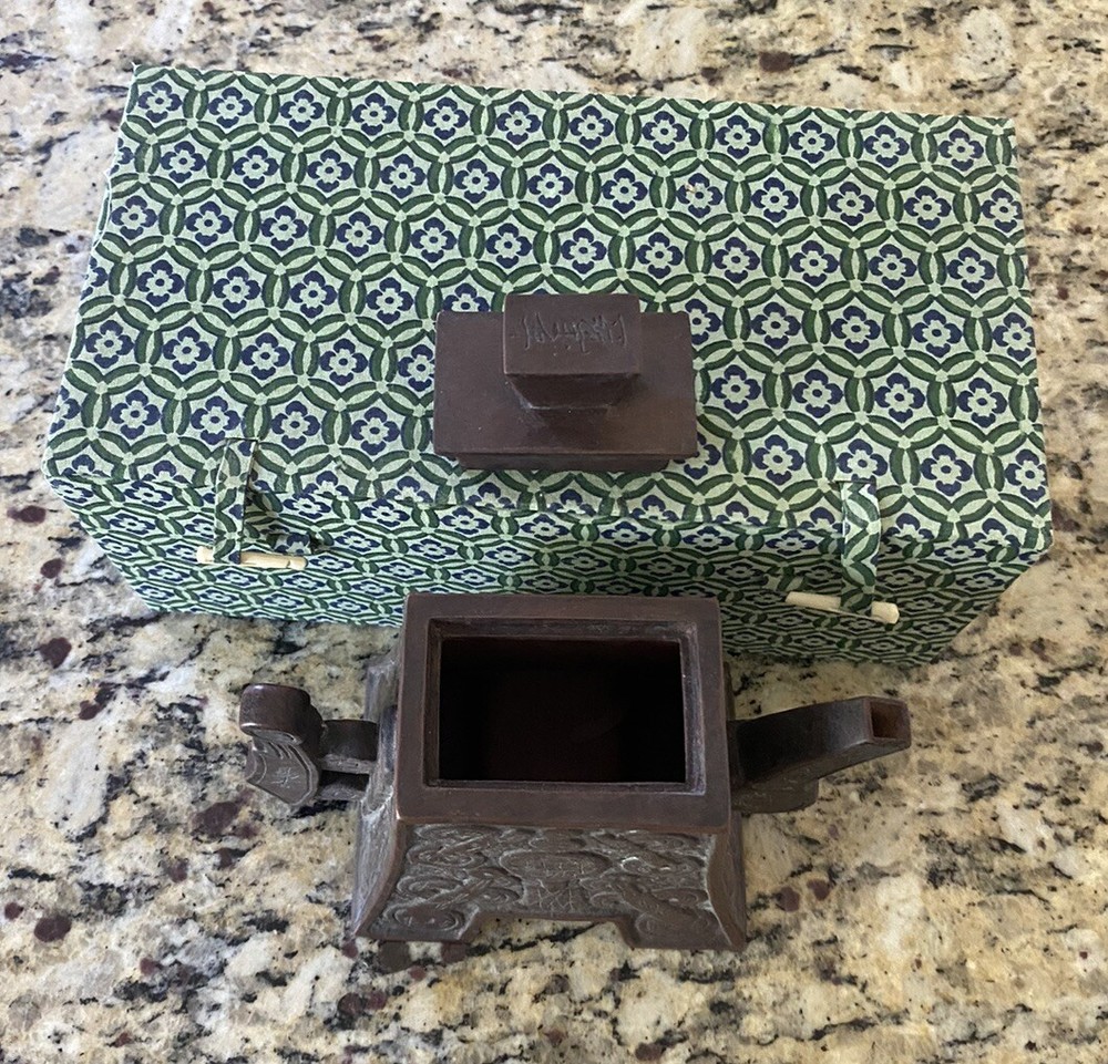 asian incense burner Graphics Symbols storage box preowned good condition