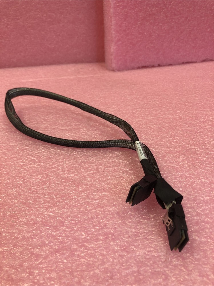 00D3276 	MINI SAS SFF-8087 610MM / 24IN CBL