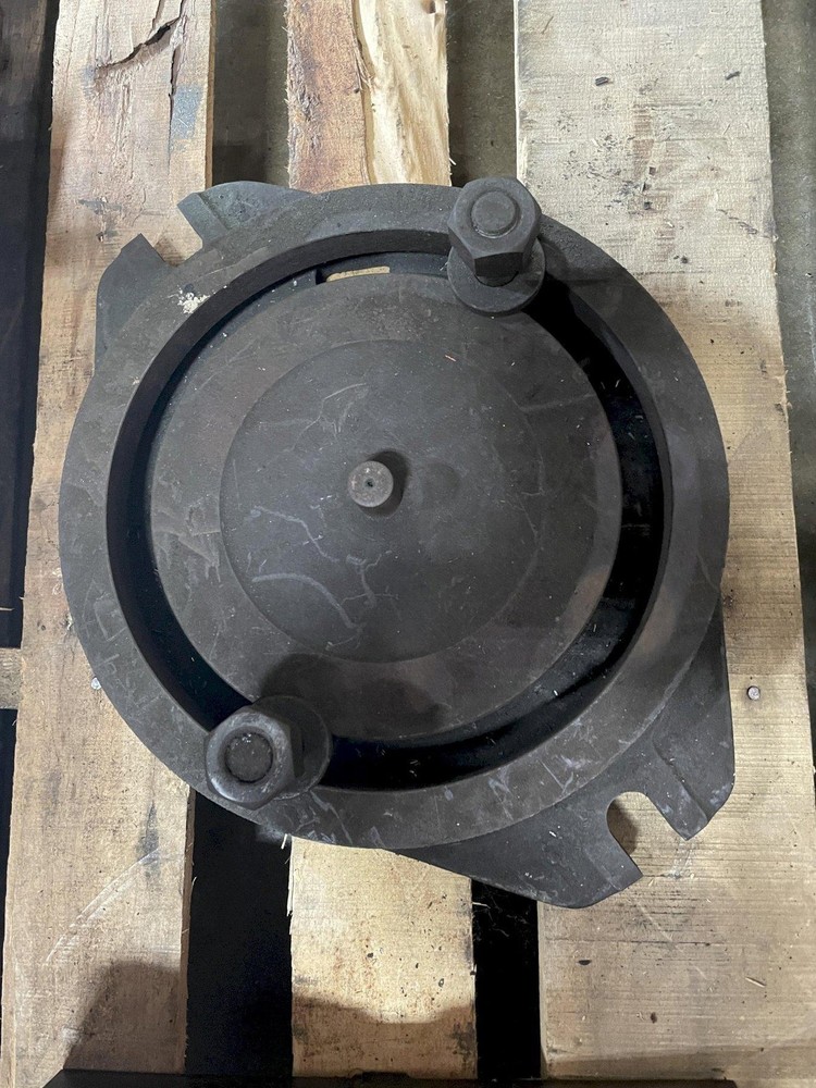 8" MACHINE MILLING VISE MOUNTED ON A ROTATING BASE