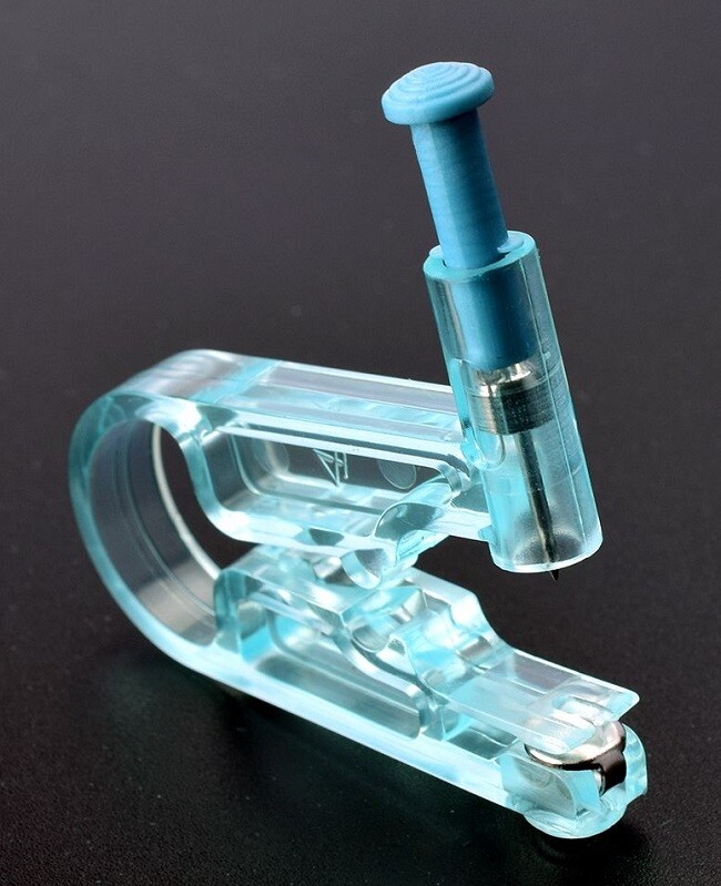 Individual Sterilized Disposable Ear Piercing Gun Piercer Tool & Stud Earring
