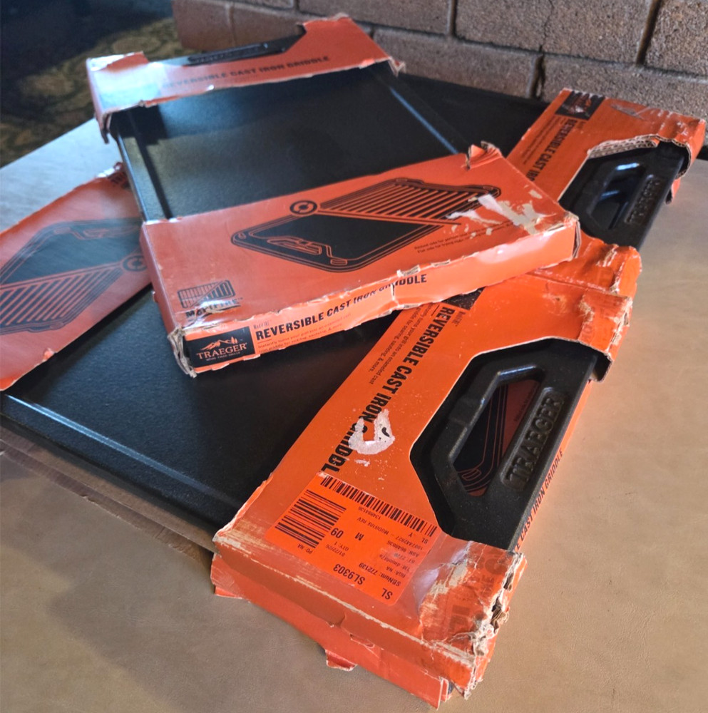 NEW! Traeger ModiFIRE Reversible Cast-Iron Griddle BAC609