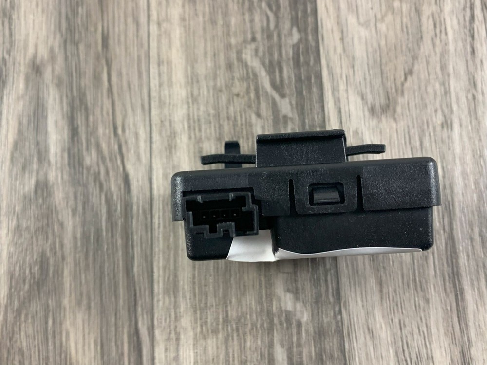 Buick Regal 2018 19 20 Keyless Entry Remote Receiver Control Module Unit 1359551