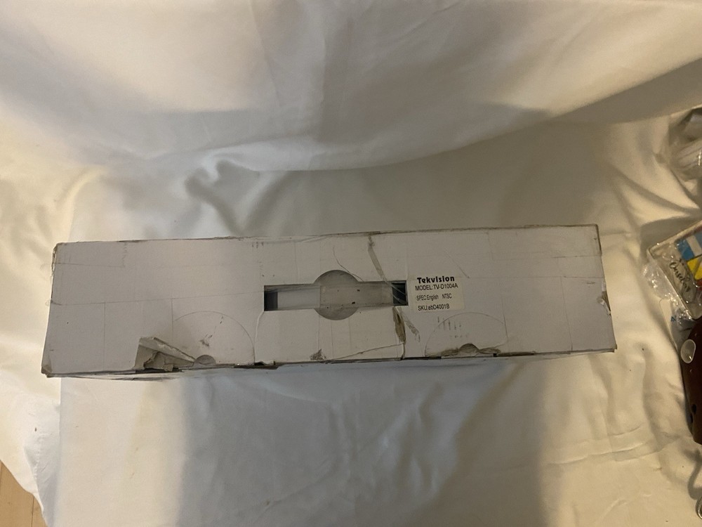 Tekvision Model TV-D1004A Security DVR w Mouse