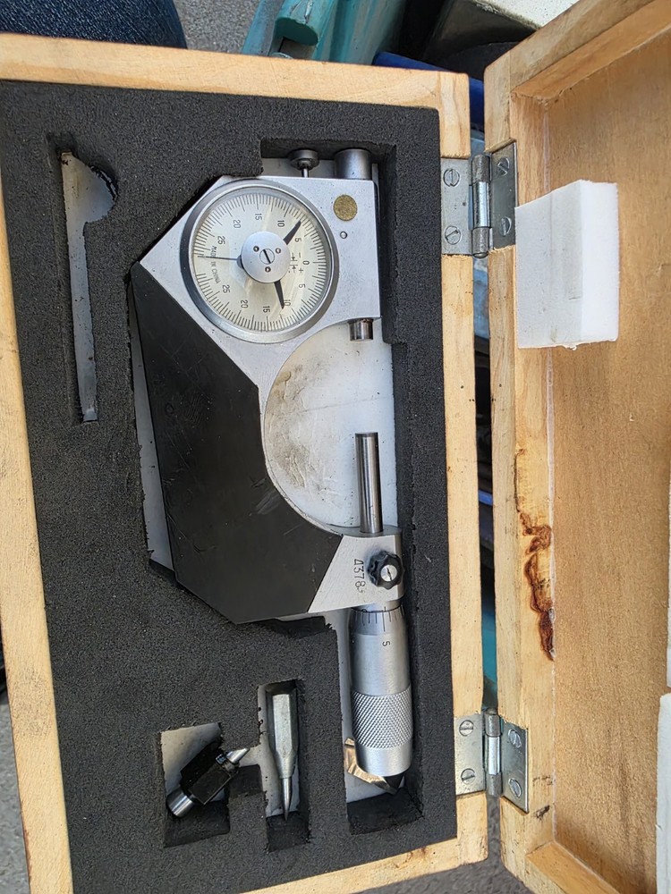 Dial Micrometer